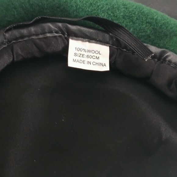 Military Style Beret: Classic Olive Green Cap - Picture 6 of 7